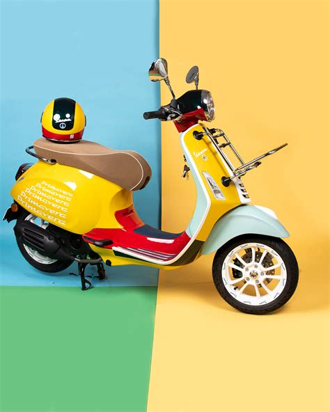 vespa sean wotherspoon.